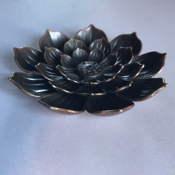 New! Bronze Lotus Cone Incense Holder - Picture 11 of 14